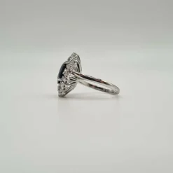 Bague or blanc, saphir et diamants