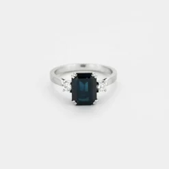 Bague or blanc saphir et diamants