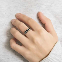 Bague or blanc saphirs