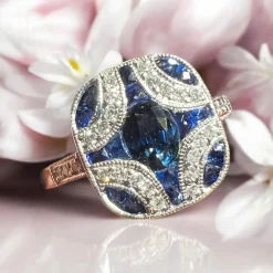 Bague or blanc saphirs diamants