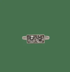 Bague or blanc sertie de 2 diamants anciens