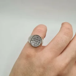 Bague or blanc sertie de diamants