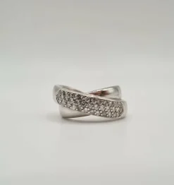 Bague or blanc sertie de diamants