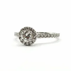 Bague or blanc sertie de diamants
