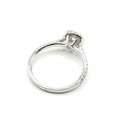 Bague or blanc sertie de diamants