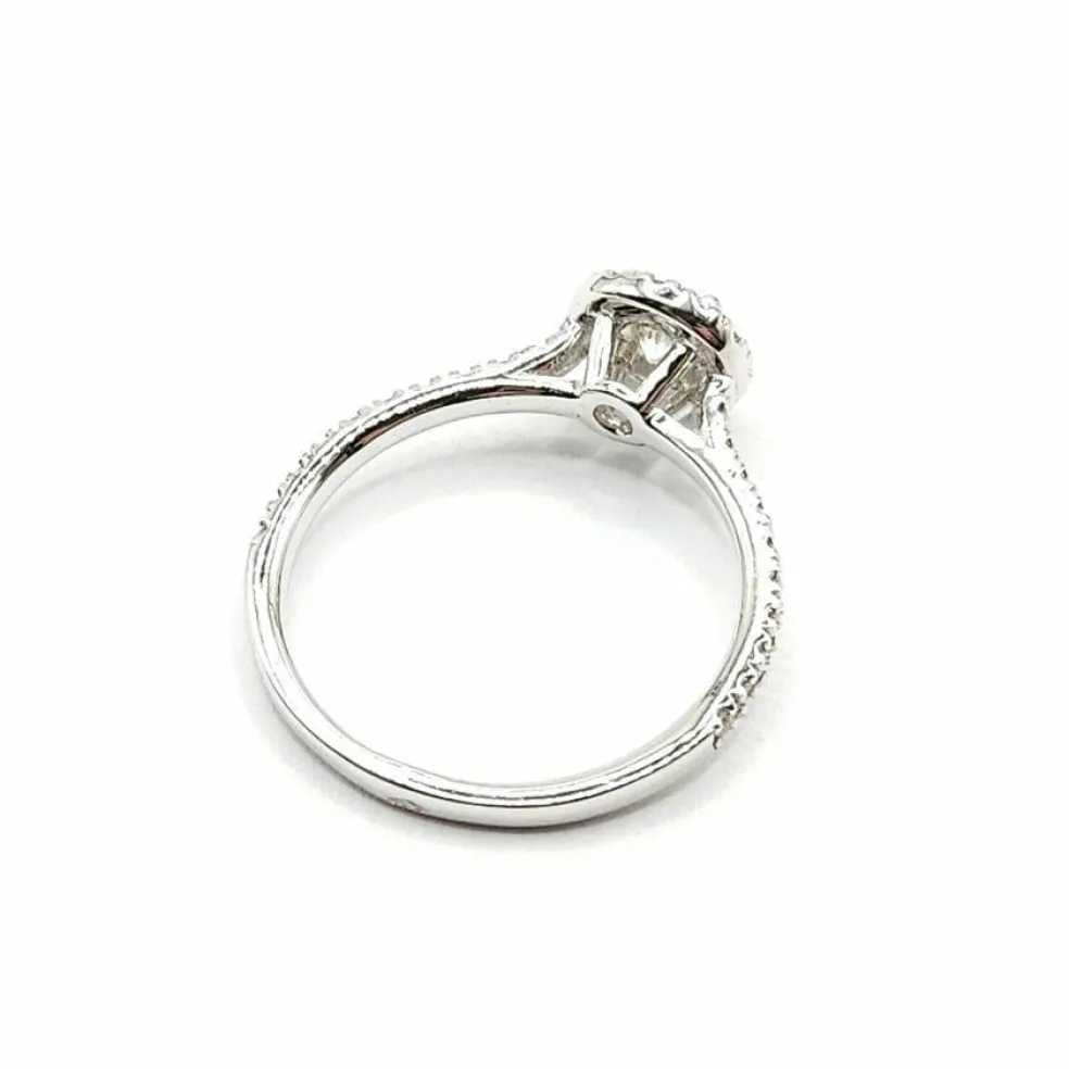 Bague or blanc sertie de diamants