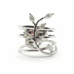 Bague or blanc sertie de diamants naturels