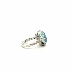 Bague or blanc topaze bleue et diamants