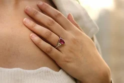 Bague Or blanc Tourmaline poire Diamants