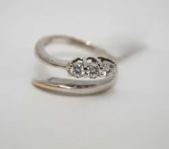 Bague or blanc trilogie diamants