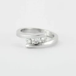 Bague or blanc trilogie diamants