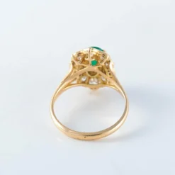 Bague or, diamants et émeraude