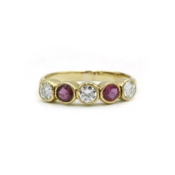 Bague or, diamants et rubis