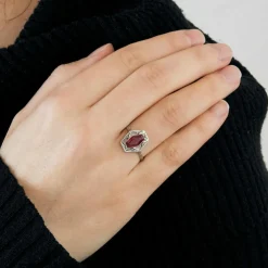 Bague or et pierre rose