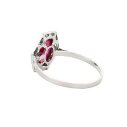 Bague or et pierre rose