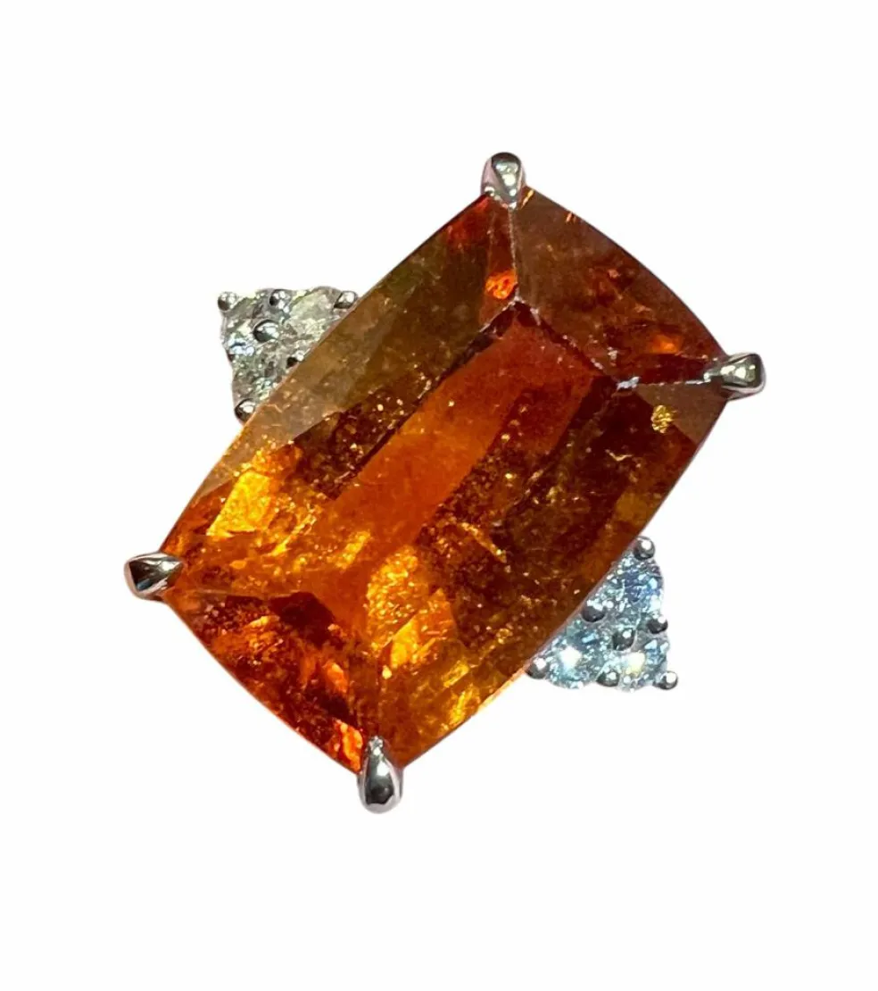 Bague Or, Grenat Spéssartite de 6.40 ct, 6 Diamants