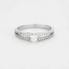 Bague or gris diamant style solitaire