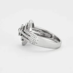 Bague or gris et diamants