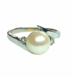 Bague or gris perle et diamants