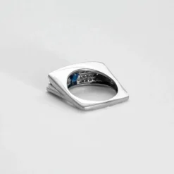 Bague or gris saphir et diamants