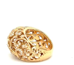 Bague Or Jaune 18 Carats Avec Détails En Dentelle Diamants 1.02 Carats