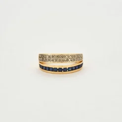 Bague or jaune 18 carats sertie de diamants et saphir