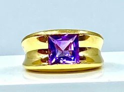 Bague or jaune améthyste carrée