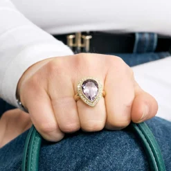 Bague or jaune, améthyste et diamants