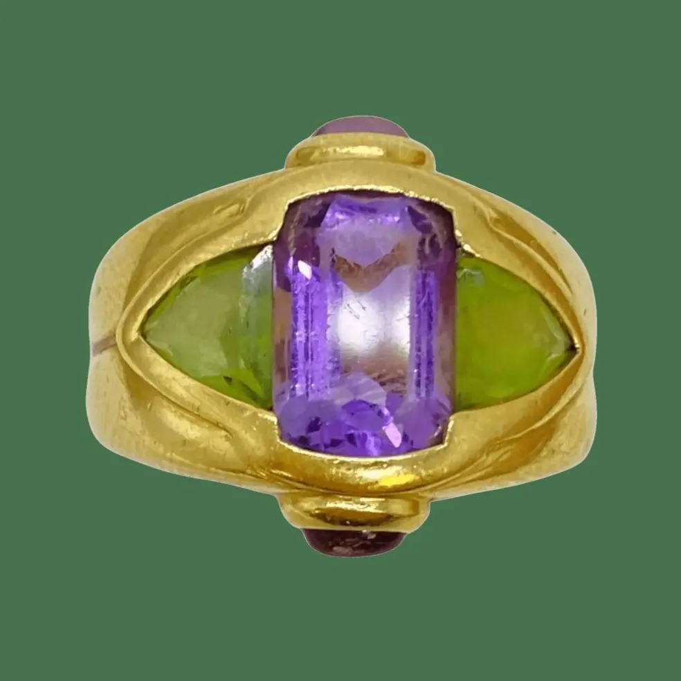 Bague or jaune, améthystes, péridots