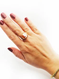 Bague or jaune camée