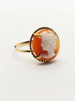 Bague or jaune camée