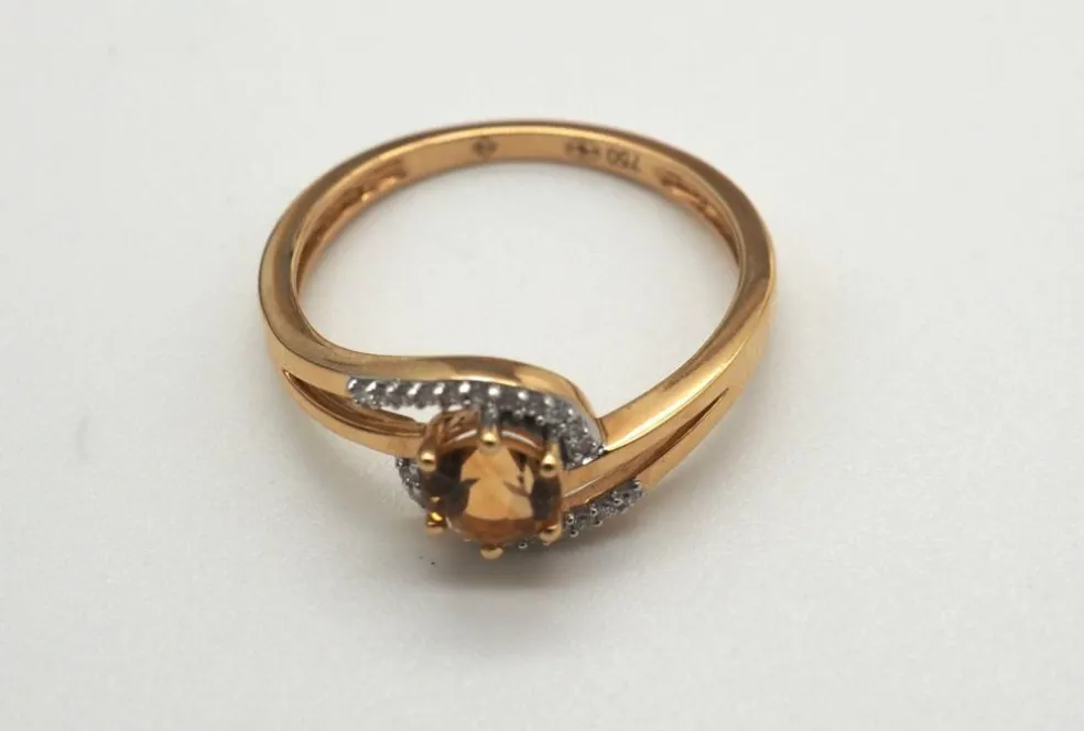 Bague or jaune citrine diamants