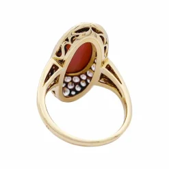 Bague, or jaune, corail et diamants