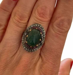 Bague or jaune, diamant, rubis, jade
