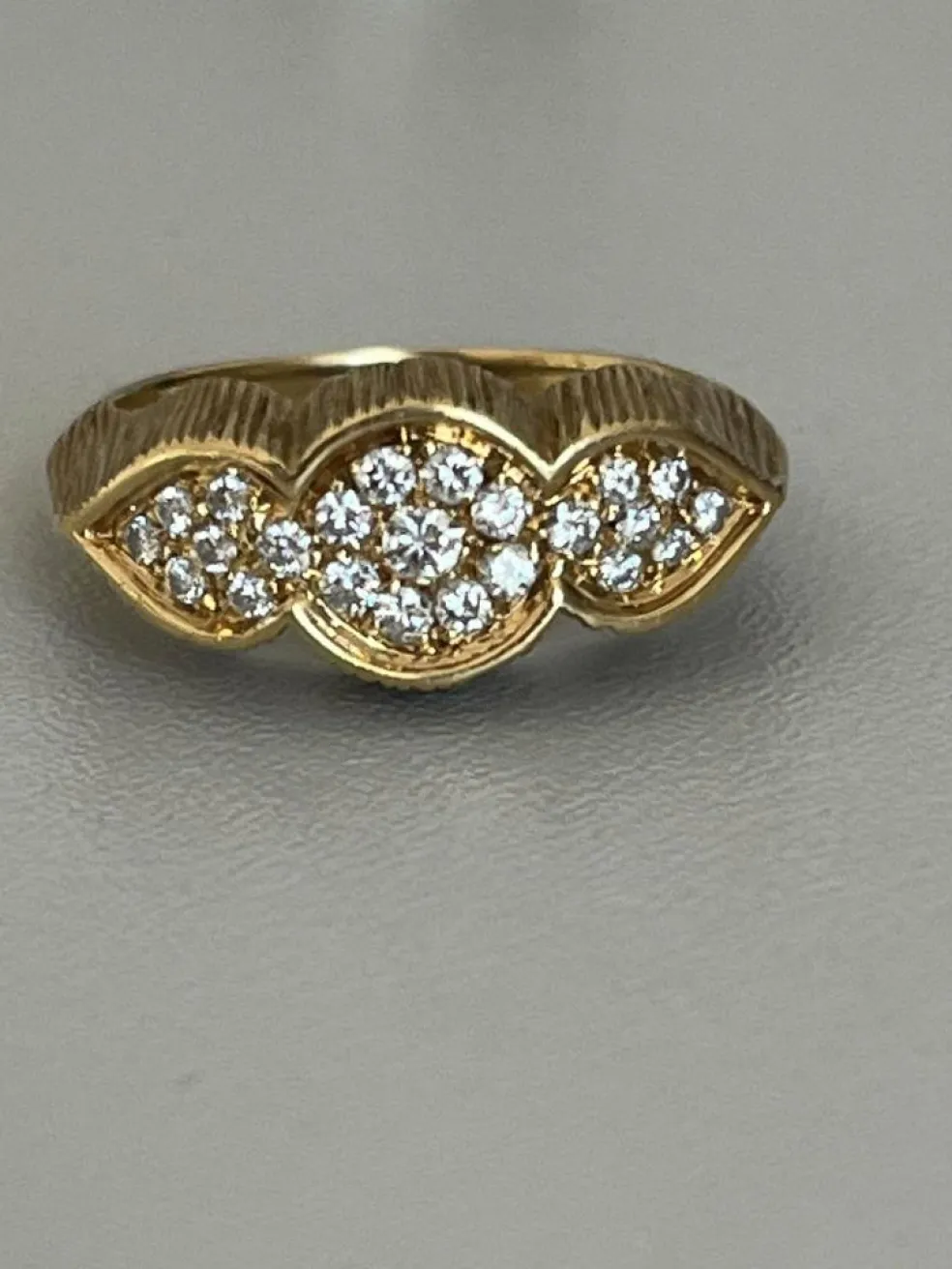 Bague or jaune diamants