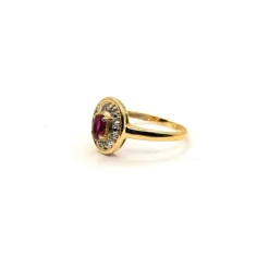 Bague or jaune diamants rubis