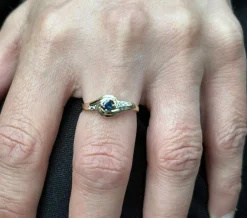 Bague or jaune diamants saphir
