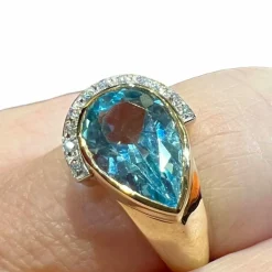 Bague or jaune, Diamants, Topaze Bleue