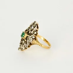 Bague or jaune doublé d'argent, diamants et émeraude