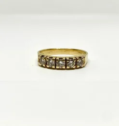 Bague or jaune et 5 diamants