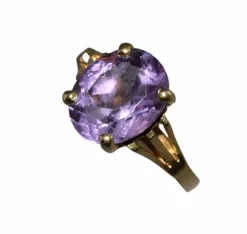 Bague or jaune et améthyste