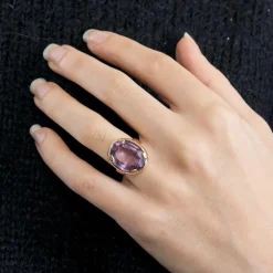 Bague or jaune et améthyste