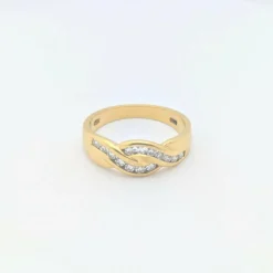 Bague or jaune et diamants