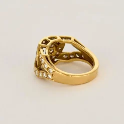 Bague or jaune et diamants