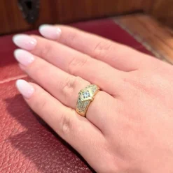 Bague or jaune et diamants