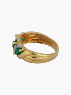 Bague or jaune et émeraudes