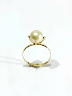 Bague or jaune et perle