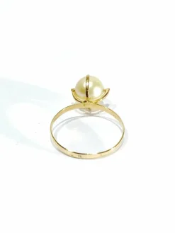 Bague or jaune et perle