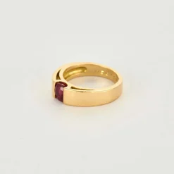 Bague or jaune et rubis