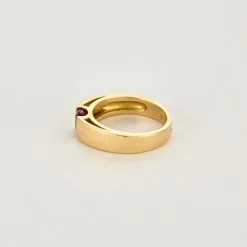 Bague or jaune et rubis